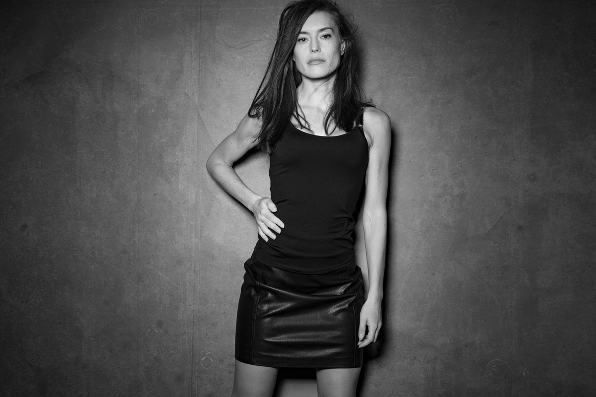 studio beauty fashion portrait